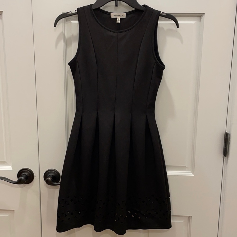 Monteau (XS) black dress.